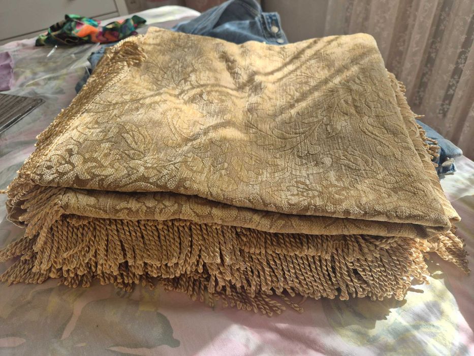 Покрывала на диван и кресла