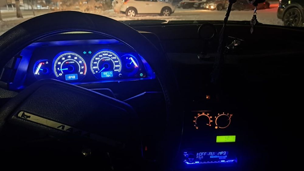 Продам ваз 2110 цену узнавать в личку