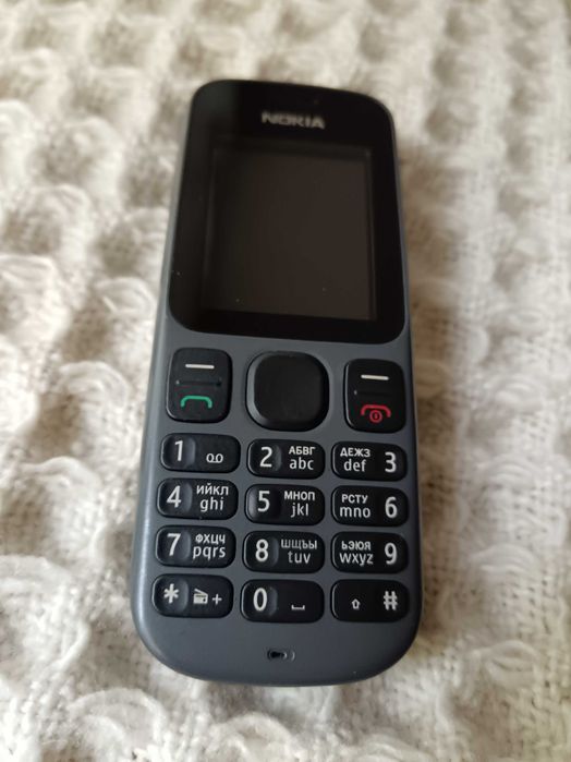Продавам изгодно 2 мобилни телефона Nokia 60 euro, напълно запазени. Nokia 700 с камера 5 мегапиксела -30евро. Другият Nokia е без камера.