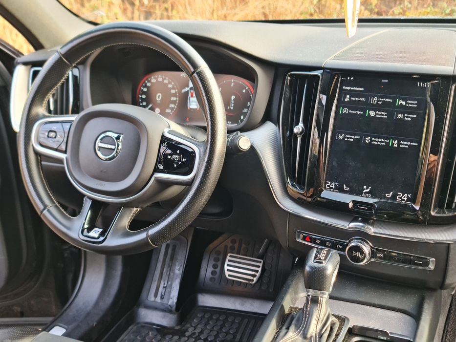 Vând VOLVO XC 60