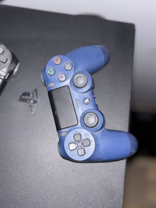 Ps4 pro 1TB + игри ТОП