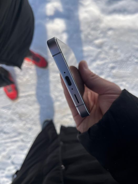 Продам телефон с24FE