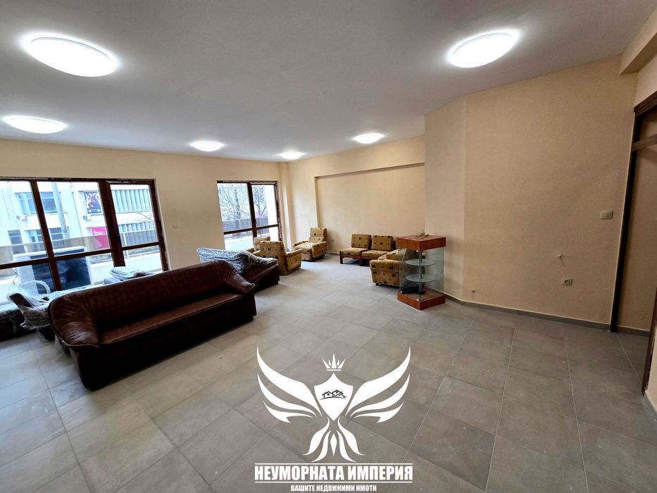 Под наем 76кв помещение, офис студио салон ателие в Асеновград център