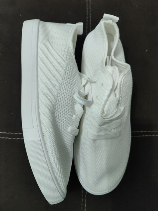 Продам летнюю обувь