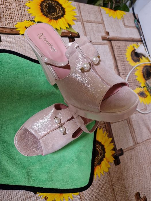 Saboți tip sandale cu perle noi, nr.40.ItalianStyle