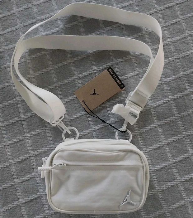 Оригинална чанта Nike Jordan Alpha Camera Bag Crossbody Unisex от САЩ