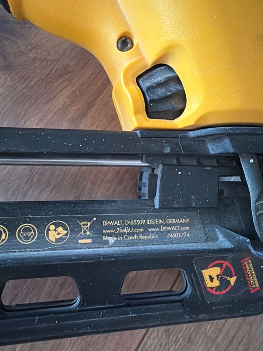 Пистолет за пирони, DeWalt DCN660 18V XR Brushless