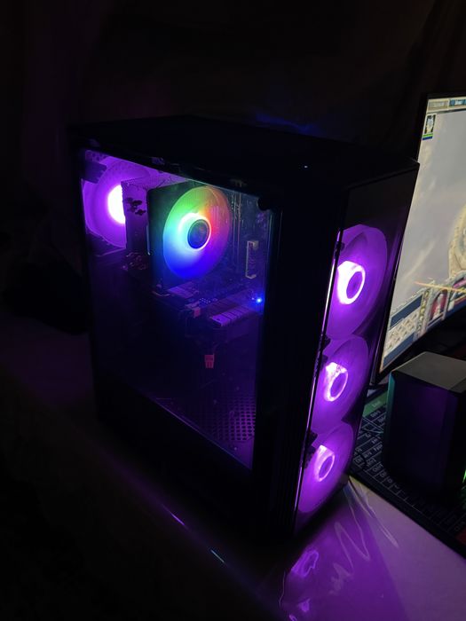 Компьтер игровой в новом комплекте