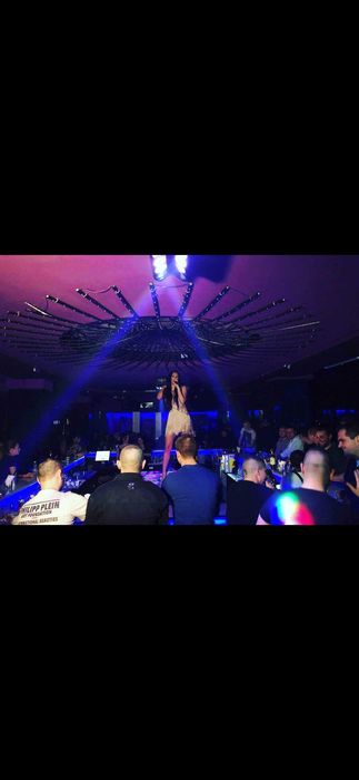 Официална и стилна рокля