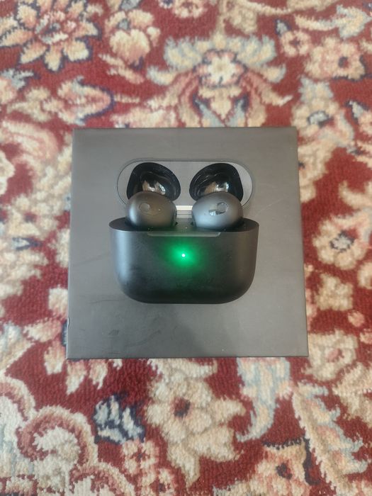 беспроводной наушник