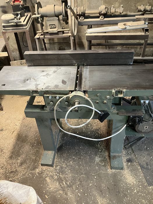 Абрихт за дървообработване.