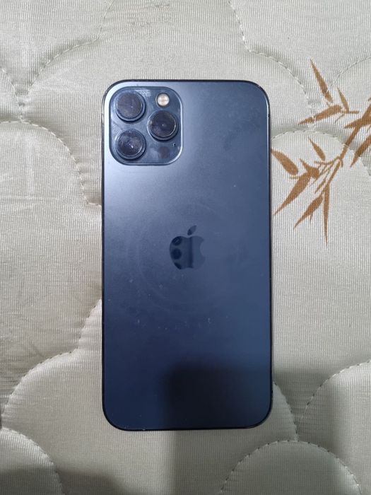 Срочно продаю Iphone 12 pro max