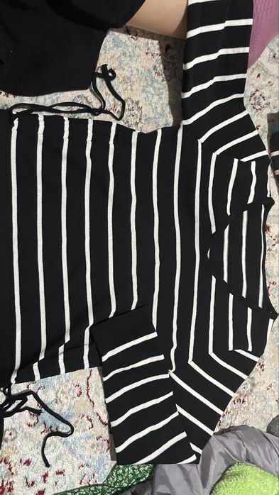 Продам кроссовки 1000тг