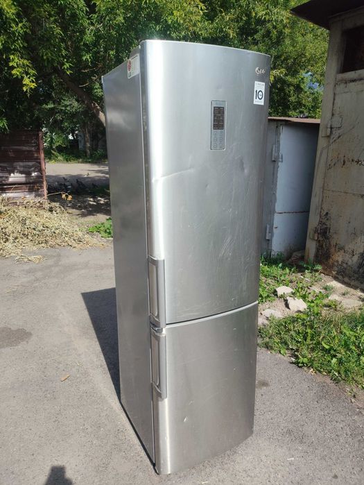 Продам холодильник LG NoFrost