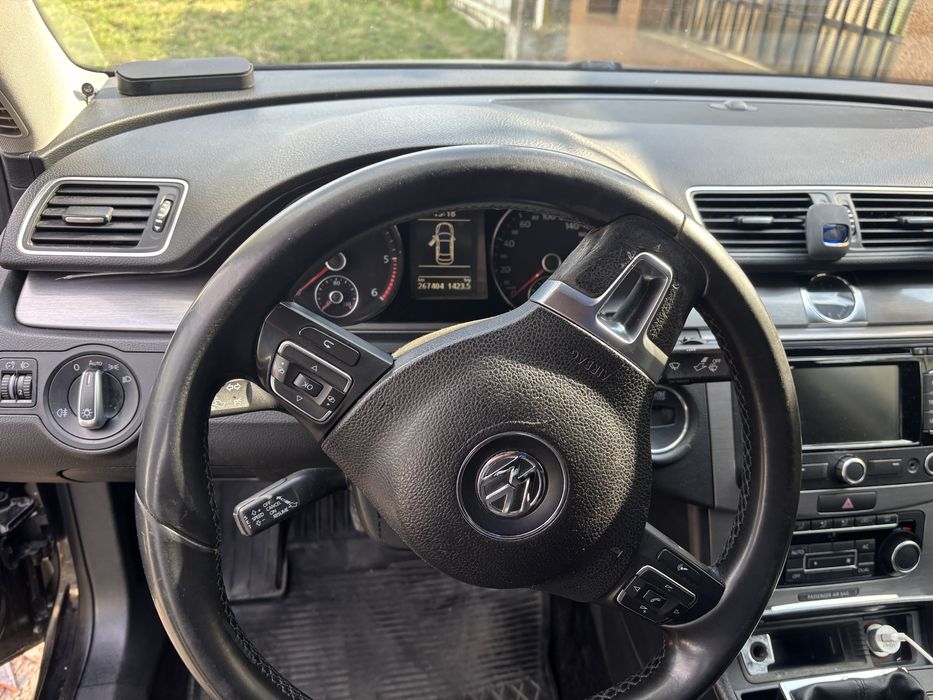 VW Passat B7 2012