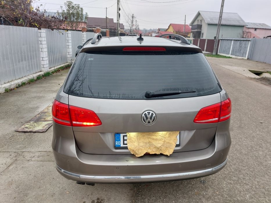 Vând volkswagen passat B7 2011