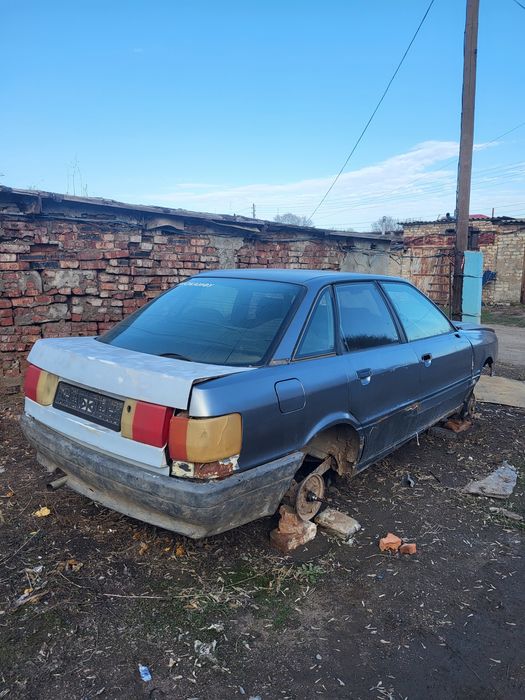 Ауди 80 б 3 1,8  разбор