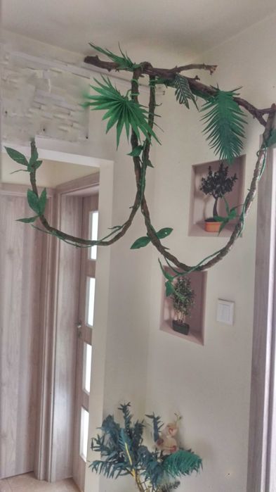 Decor exotic liana cu muschi si frunze de palmier