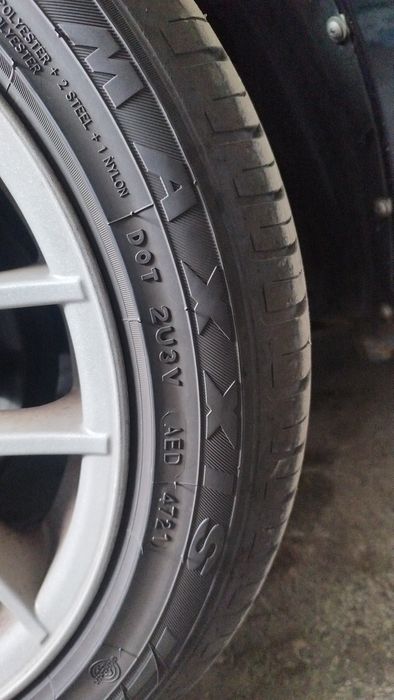 Продават се джанти с гуми 16" 4х100 ет35 може и отделно.