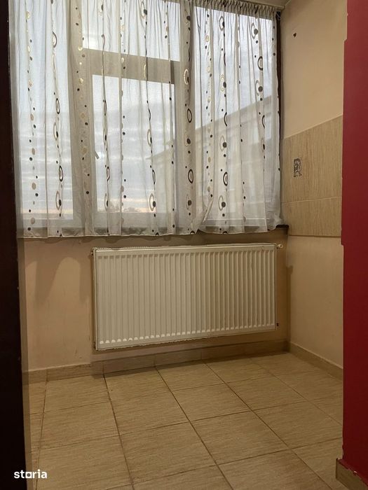 2 camere A uri , et 2 din 4 ,modern