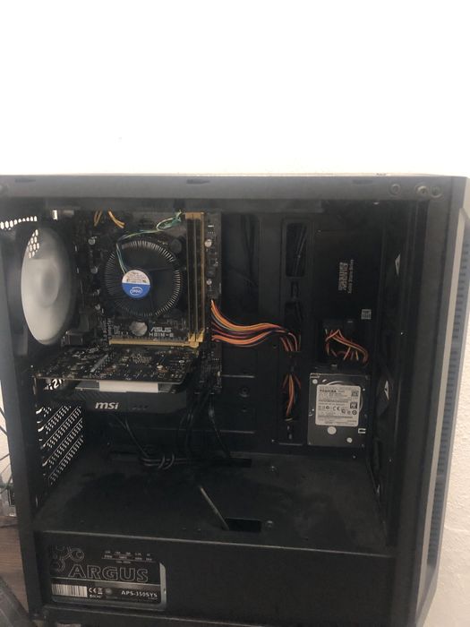 Vand PC in stare excelenta