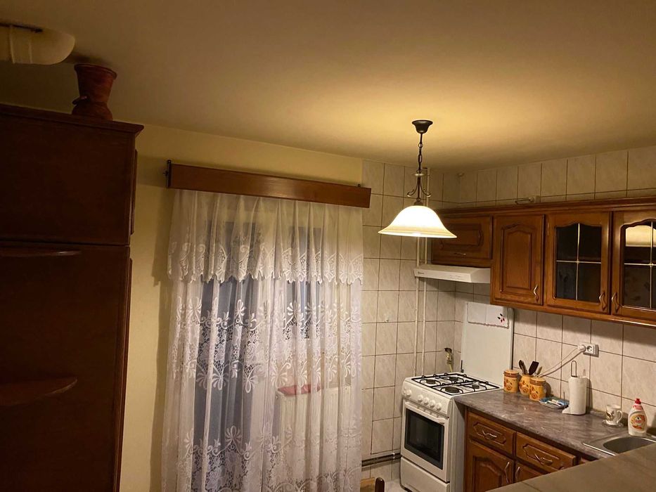 Apartament de inchiriat 2 camere, loc de parcare, zona Recuperare