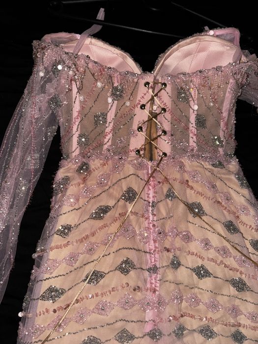 Продавам чисто нова бална рокля!ЦЕНАТА Е ПО ДОГОВАРЯНЕ!