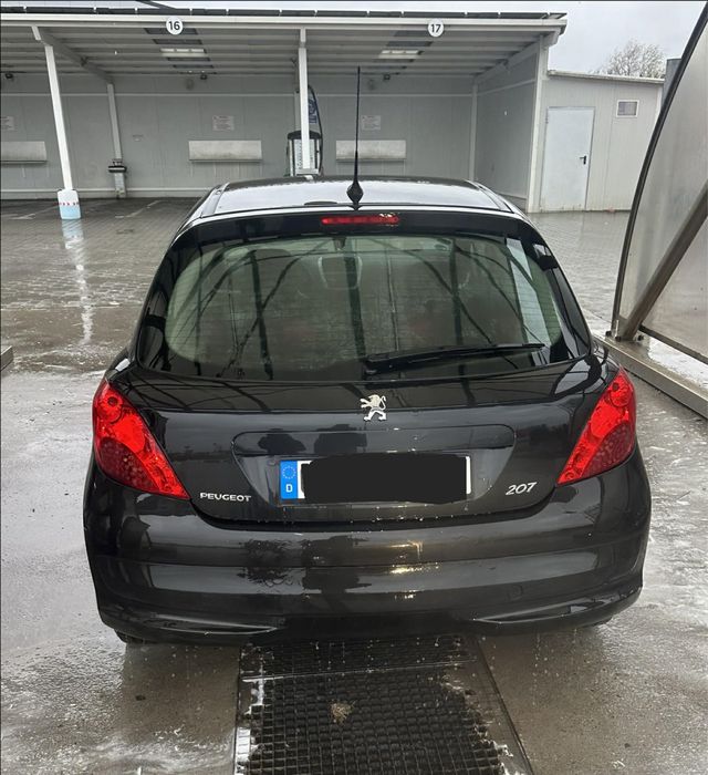 Pegeout 207 1.4 benzină .