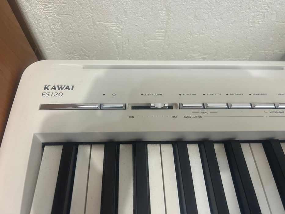 Продаю фортепиано Kawai ES120