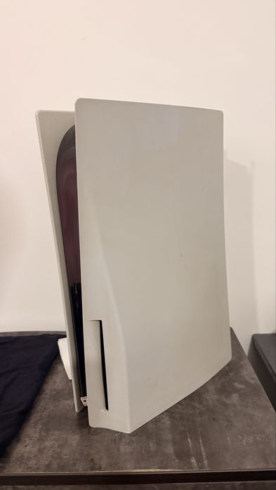 PlayStation 5 yaxshi holatda