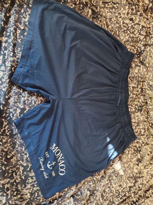 Pantaloni scurți bărbați 6XL – NOI – 80 lei – București sector 4