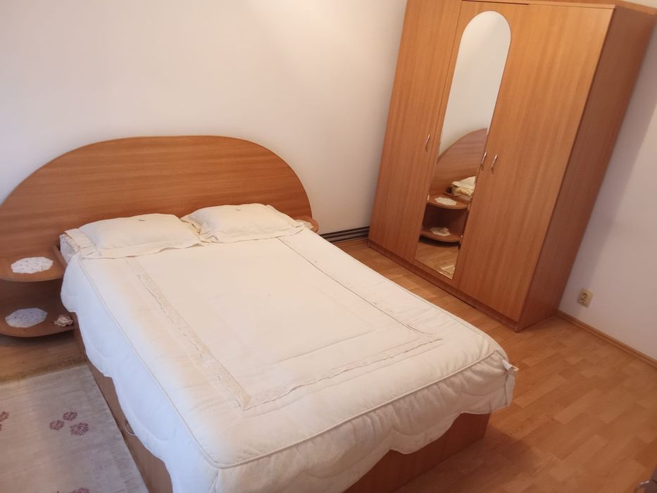 De vanzare  apartament 3 dormitoare