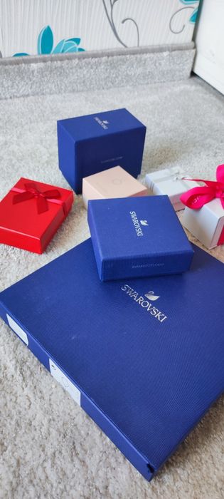 Кутии за бижута Swarovski, Pandora и Eden Boutique