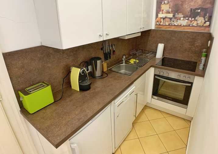 Дава се под наем Едностаен апартамент в Пловдив, Център - 44 кв.м за 219.3 € - Снимка #2