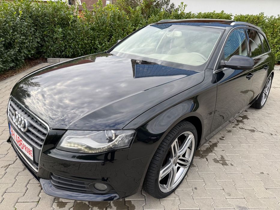 Audi A4 Avant 2.0tdi-143cp 2012 automat/pano/keyless/navi/piele/xenon/19‘alu/webasto