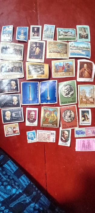 De vânzare bani vechi și timbri