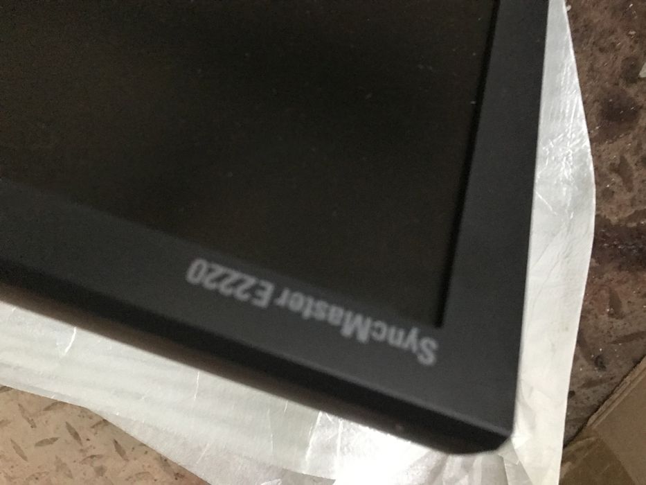 Monitor LCD SH Samsung E2220 21,5”