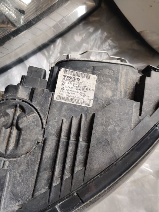 Volvo V50 фарове Волво в50 ксенон