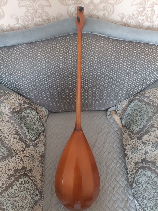 Домбыраа сатамын