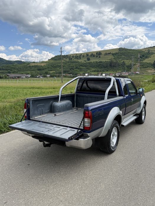 Nissan Navara Pickup King 2.5 D 4x4 reductor-clima