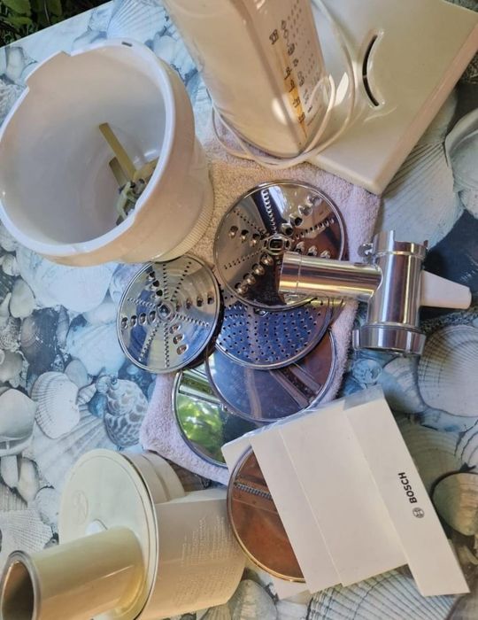 Продам кухонный комбайн BOSCH.