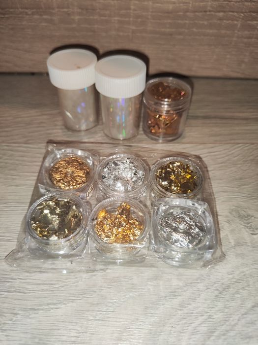 Голям комплект за маникюр – печка, изглеждащ гел, четки, декорации