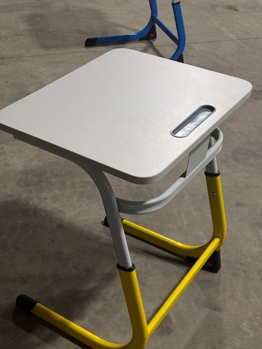 Продам парты ученические