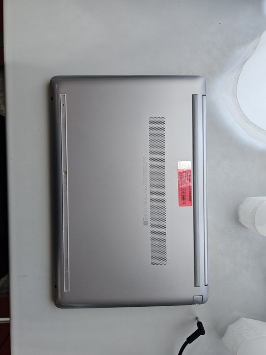 Laptop HP 250 G8, i5-1035G1, 8GB ram 512 ssd