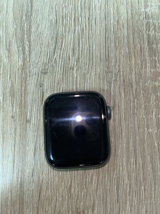 Apple watch series 4 space grey aluminium case 44mm