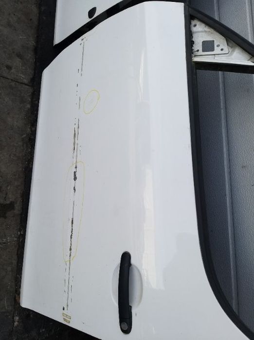 Usa portiera stanga fata skoda roomster 5j cu defecte