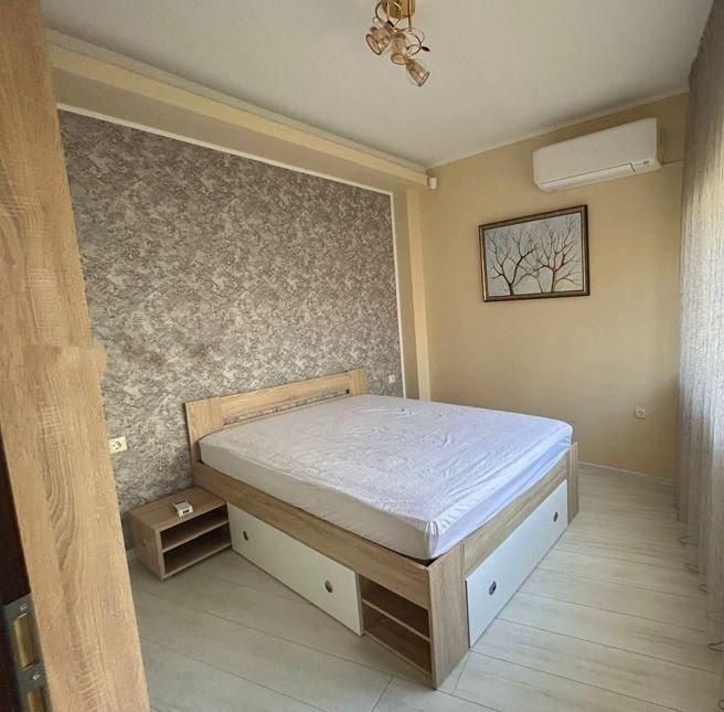 Дава се под наем Двустаен апартамент в Варна, Бриз - 60 кв.м за 648.21 € - Снимка #2