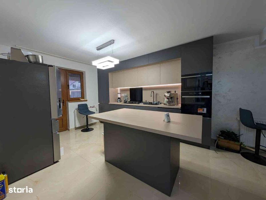 Vila individuala spațioasă, renovata, Cartier Astoria-Lunca Cetatuii