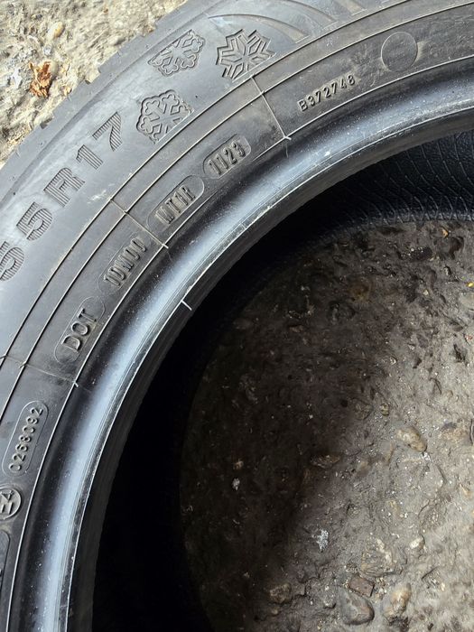 Anvelope Dunlop 225 55 17