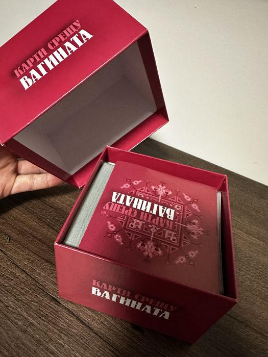 Настолни игри Dixit, joking hazard, разширен на карти срещу българщина